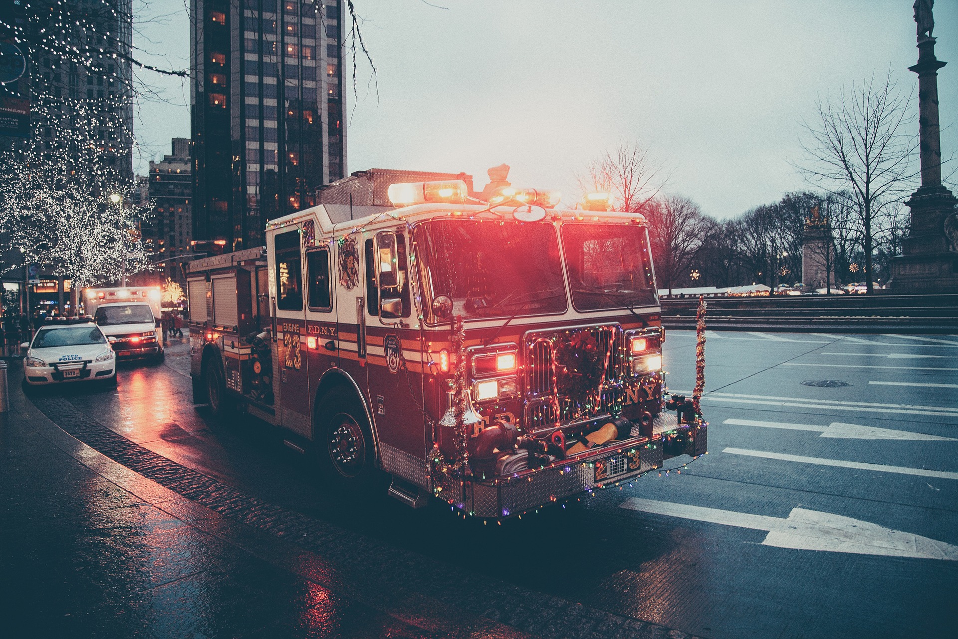 07 05 19 fire truck 923240 1920