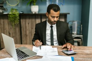What Percentage Do Most Injury Lawyers Take?