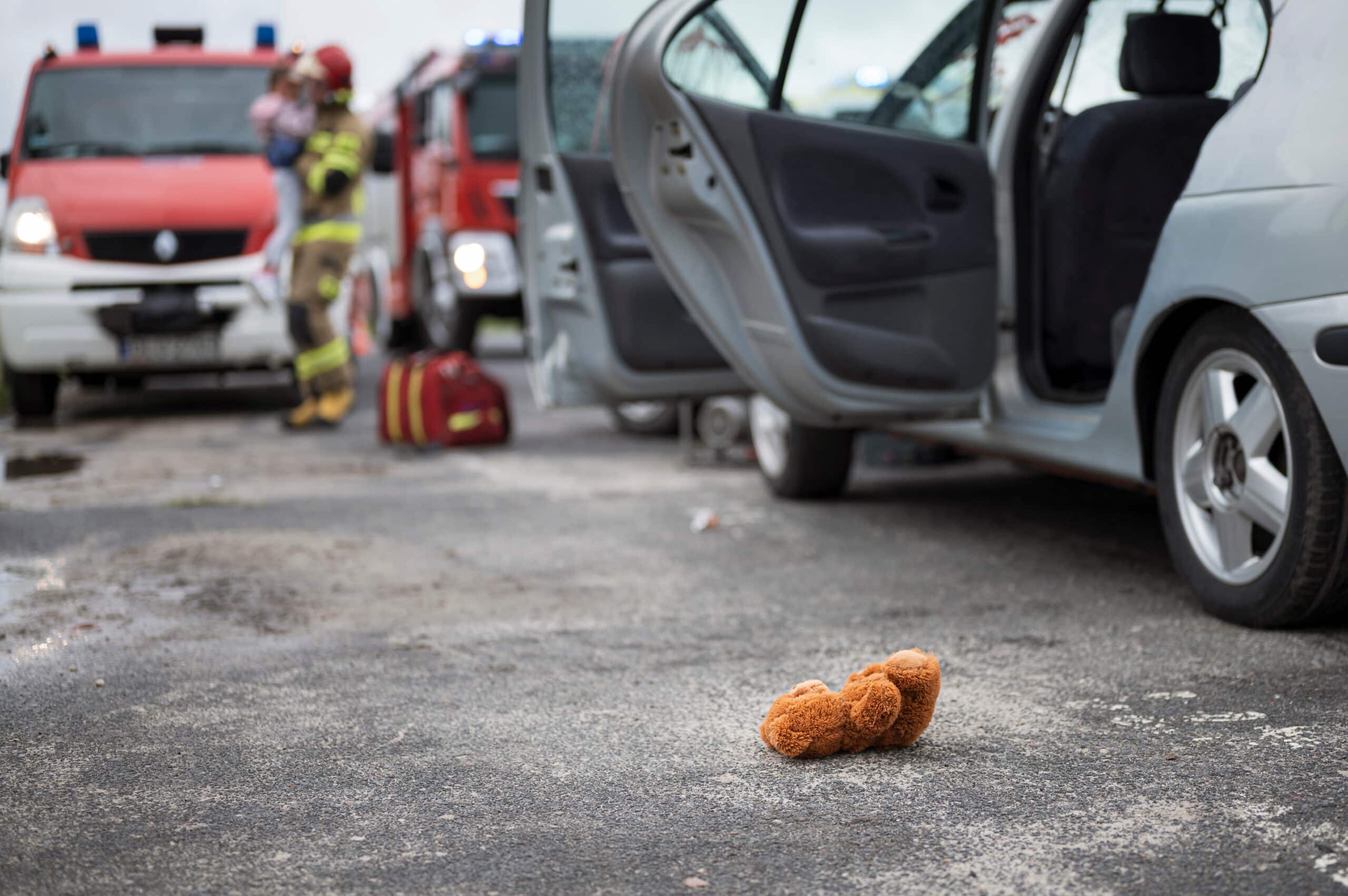 what to do if you get in a car accident with your children in the vehicle